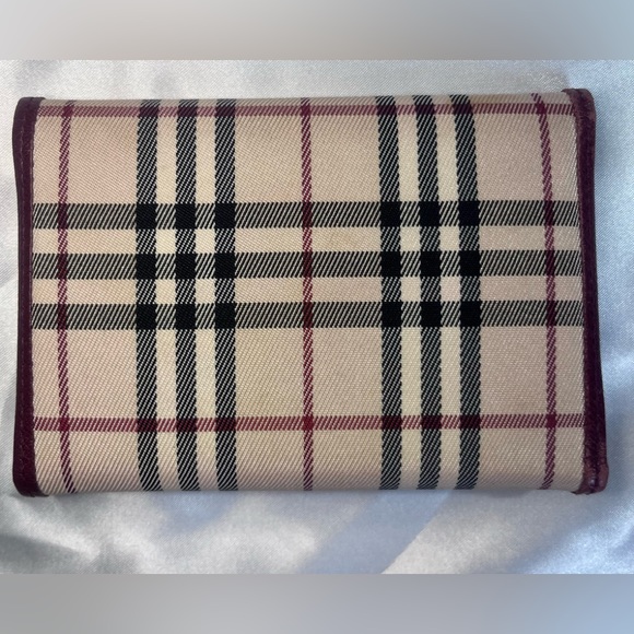 BURBERRY Red Nova-check Canvas Leather Bifold Wallet - Picture 2 of 15